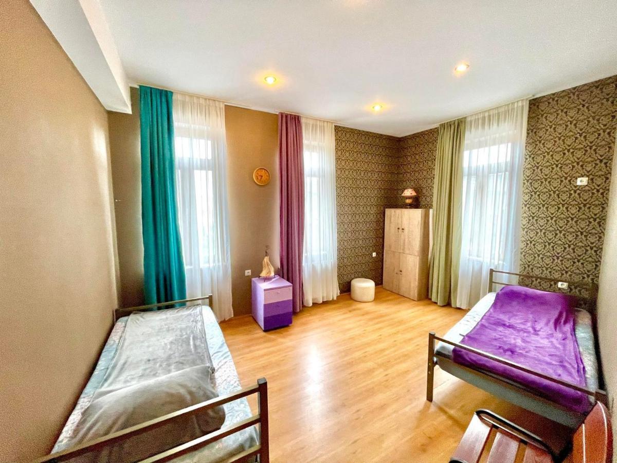 Hostel 13 Tbilisi Buitenkant foto